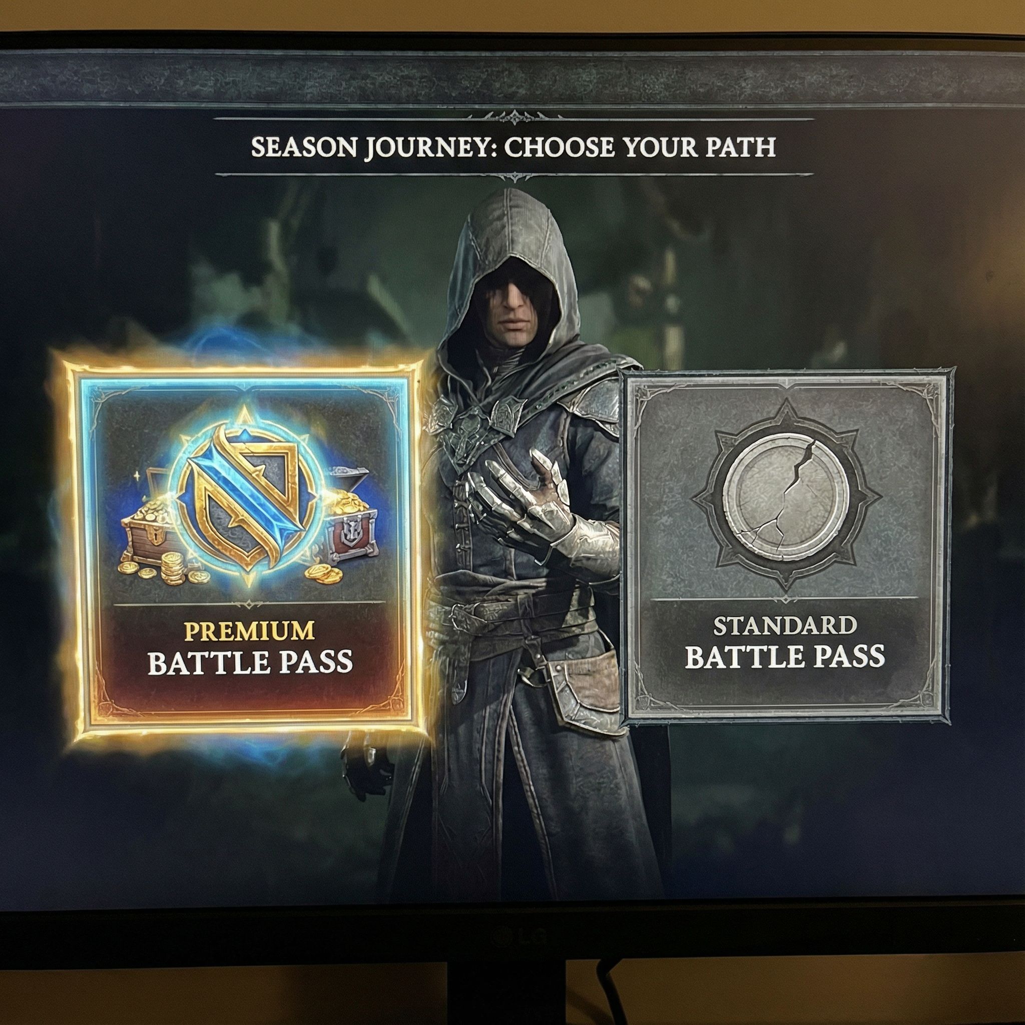 디아블로 4 시즌 패스 메뉴에서 한 캐릭터가 가치 있게 빛나는 선택지와 비싸고 공허해 보이는 선택지 사이에서 망설이는 모습이다.